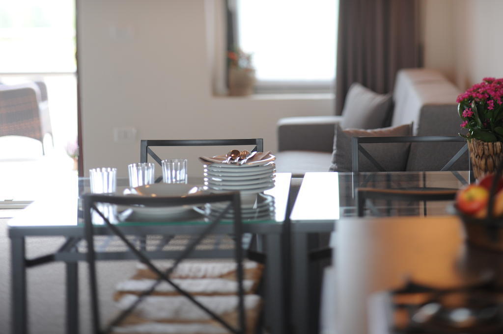 Monte Maino Bed & Breakfast Desenzano del Garda Phòng bức ảnh