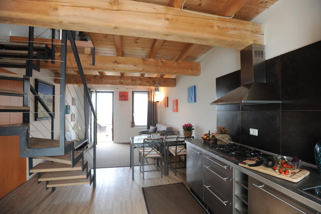 Monte Maino Bed & Breakfast Desenzano del Garda Phòng bức ảnh