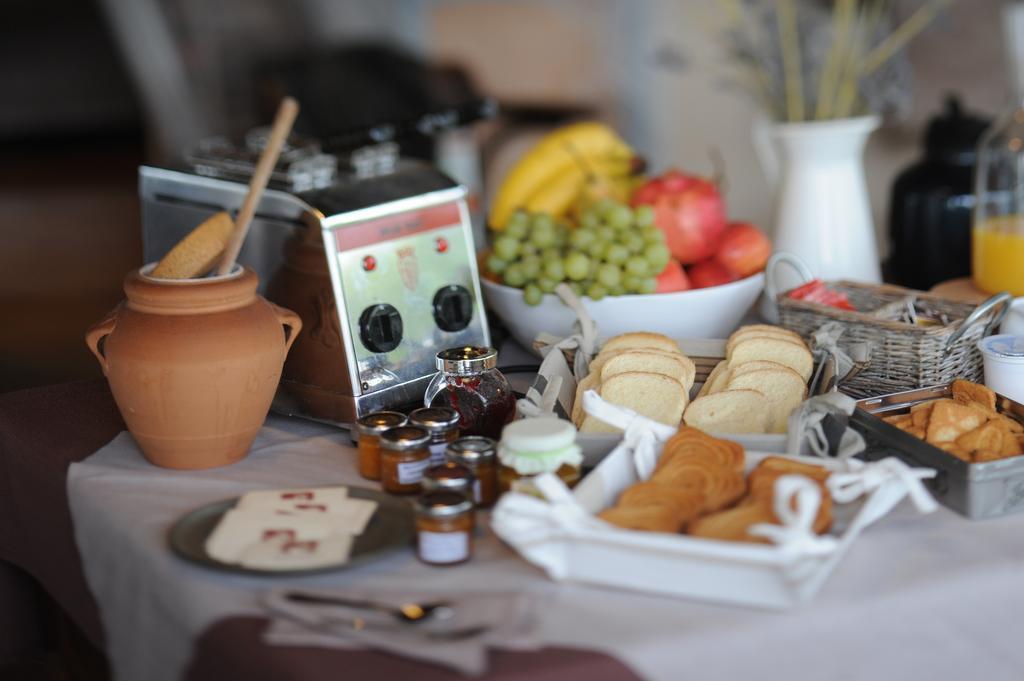 Monte Maino Bed & Breakfast Desenzano del Garda Ngoại thất bức ảnh