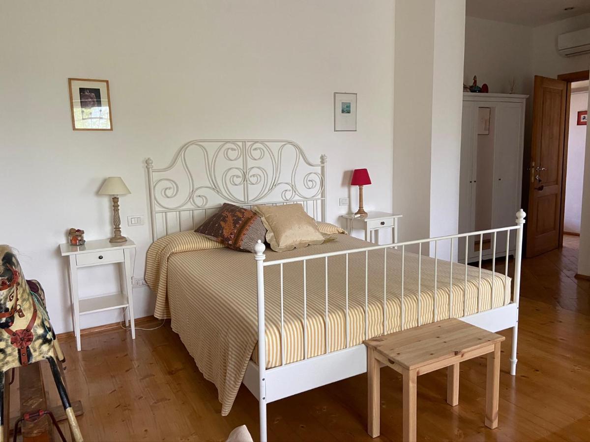 Monte Maino Bed & Breakfast Desenzano del Garda Ngoại thất bức ảnh