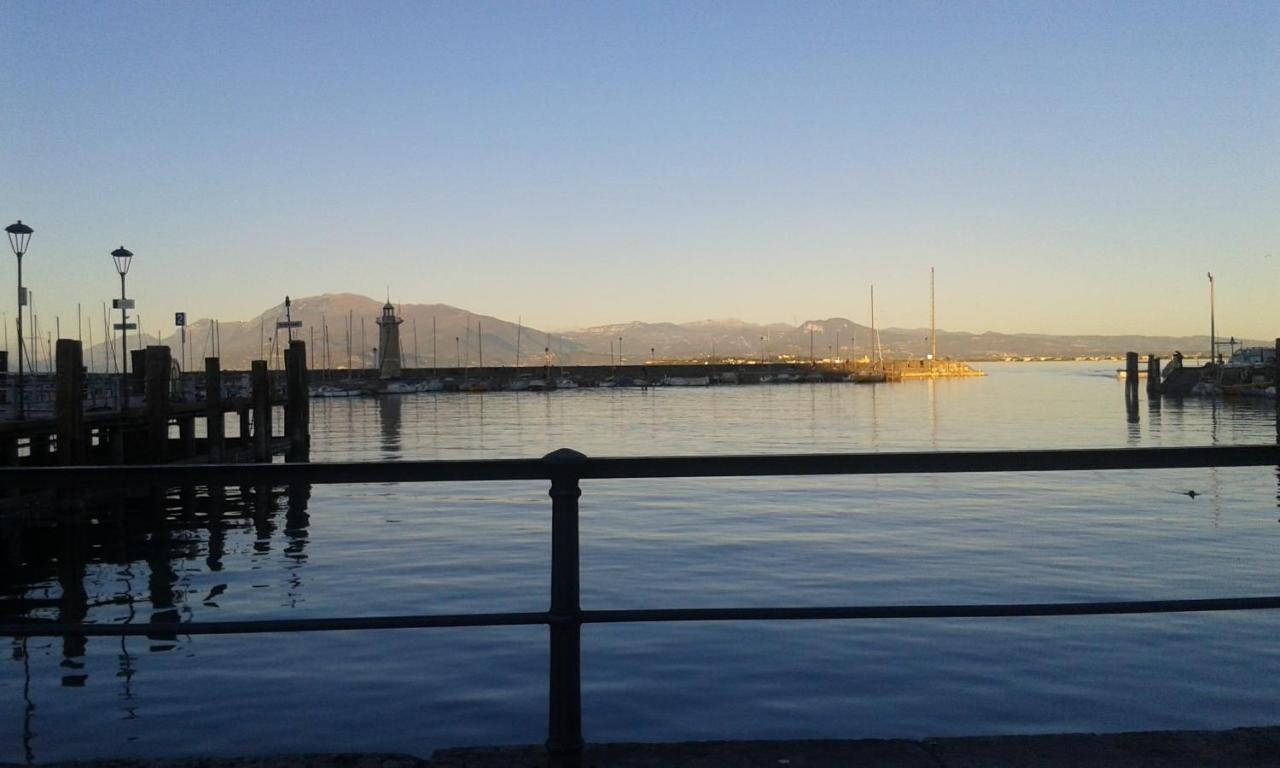 Monte Maino Bed & Breakfast Desenzano del Garda Ngoại thất bức ảnh